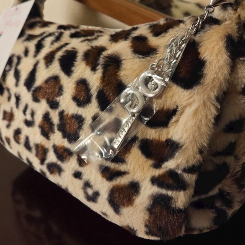NWT GildaParis Cheetah Fur Messenger - Picture 5 of 8
